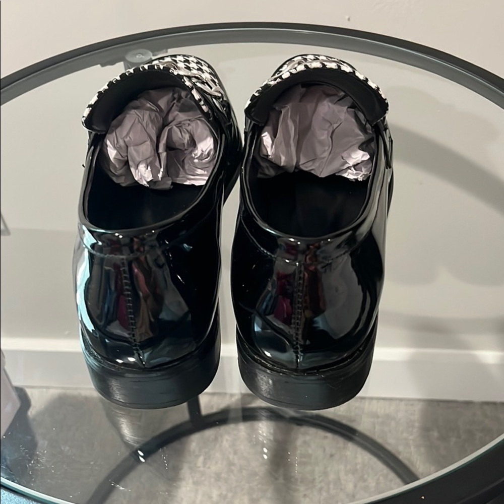 Stylish Black and White Houndstooth Patent Leather loafers - Picture 3 of 3